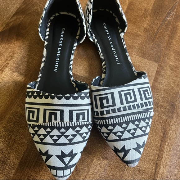 Chinese Laundry "Easy Does It" Aztec Canvas Flats - Picture 3 of 13